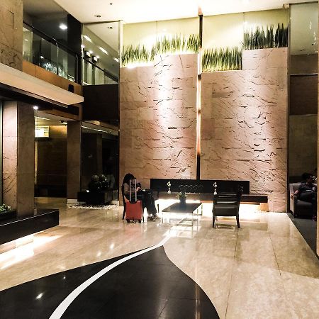Antel Serenity Suites At Poblacion Makati Makati City Exteriér fotografie