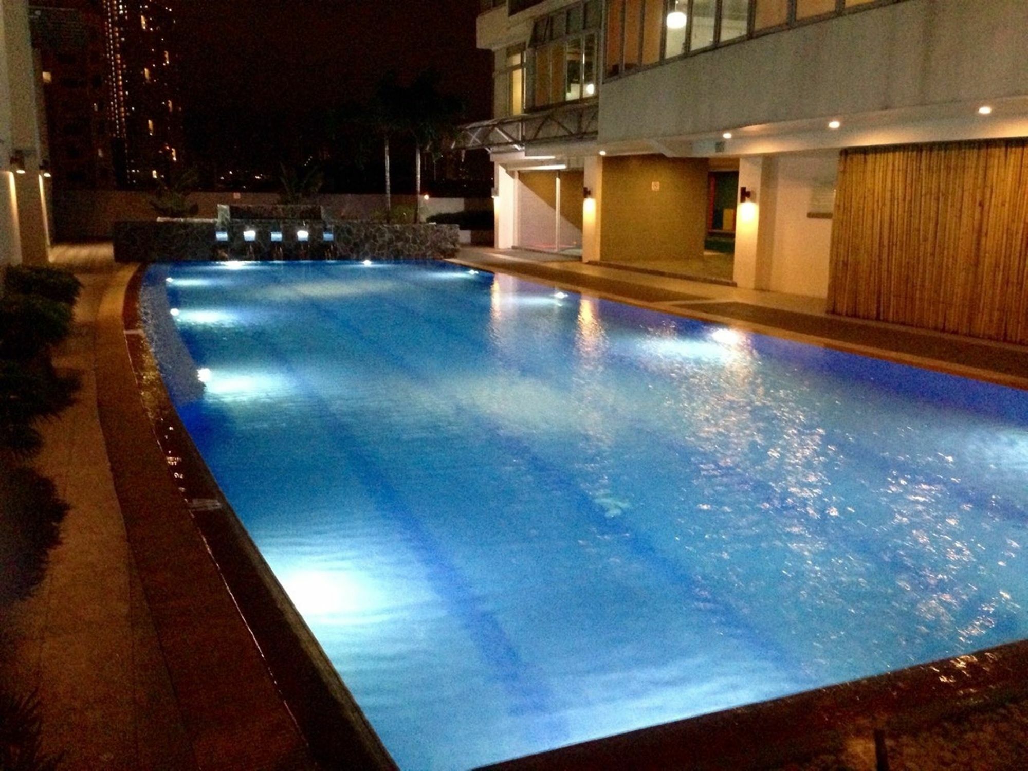 Antel Serenity Suites At Poblacion Makati Makati City Exteriér fotografie